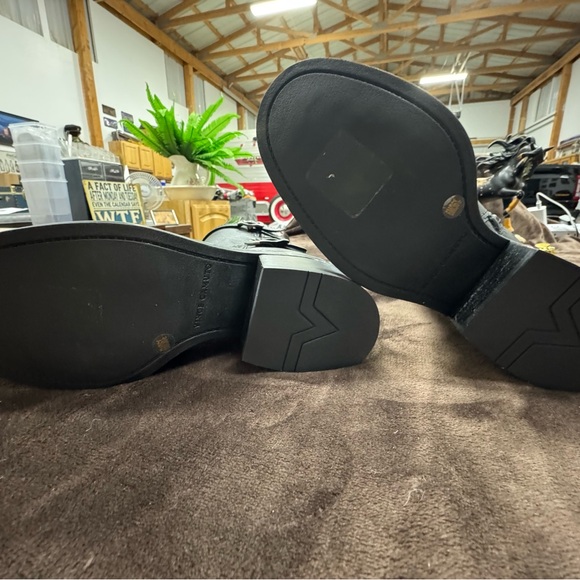 Vince Camuto Leather Boots size 6 - Picture 6 of 10